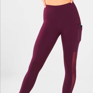 Fabletics Mila High Waisted Capri Leggings